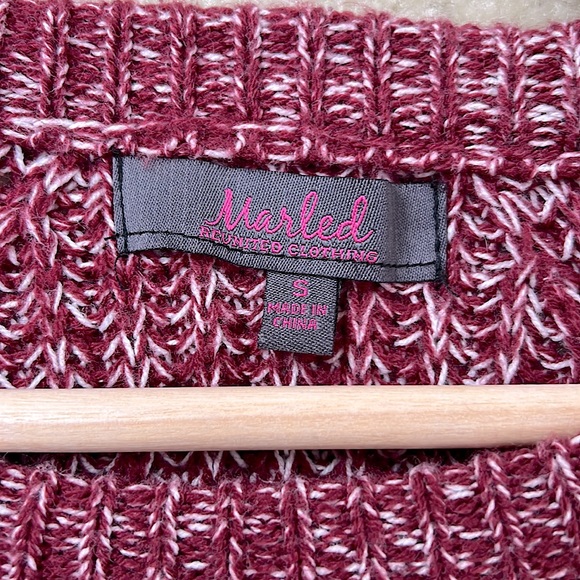 Marled Small 2 Toned Red/White Cozy Crewneck Sweater - Picture 7 of 9